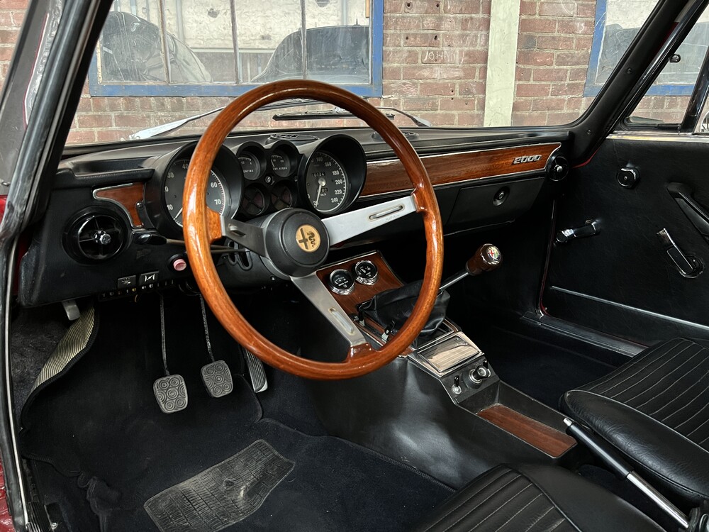 Alfa Romeo GTV 2000 Veloce 2.0 150hp 1971, AL-59-24.