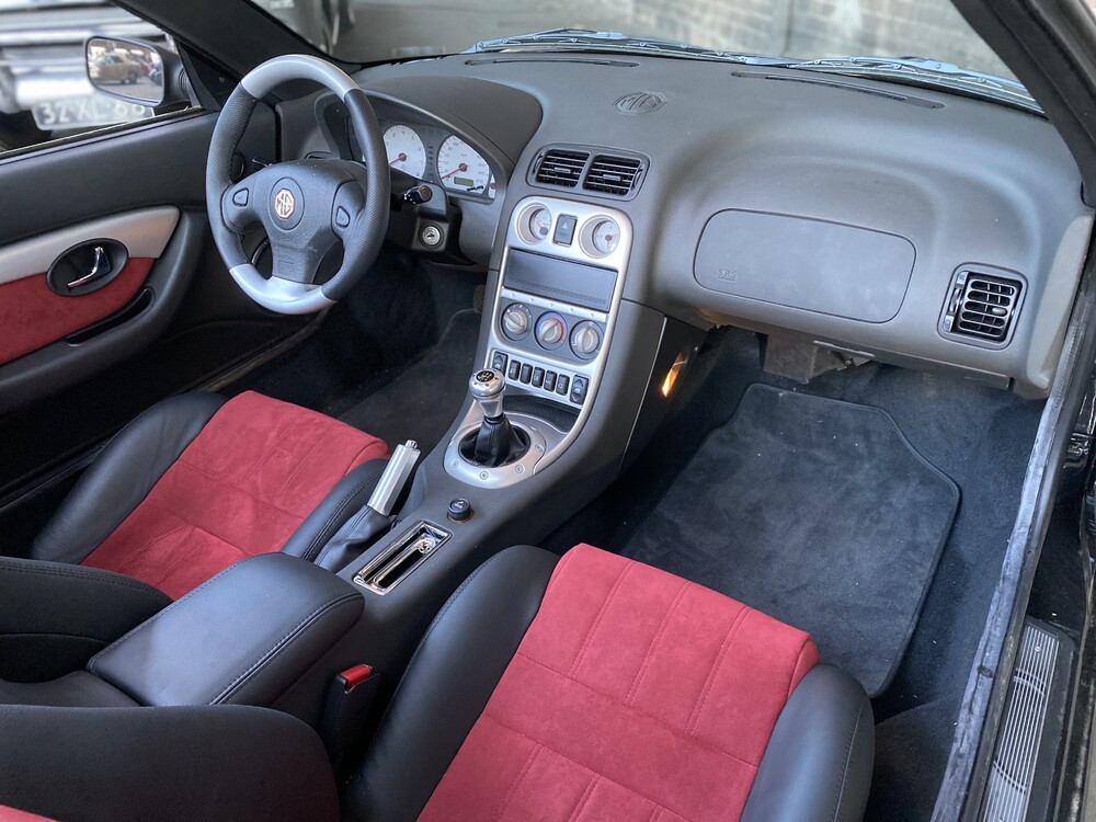 MG TF Cabriolet 80th Anniversary Edition 1/1600 136hp 2004 -Org. EN- NEW.