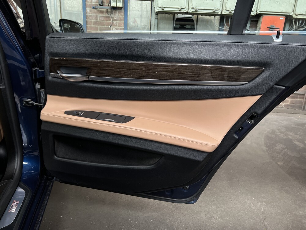 BMW 750i High Executive F04 4.4 V8 7 Series 407HP 2009.