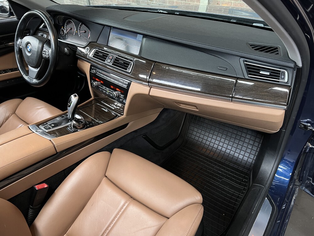 BMW 750i High Executive F04 4.4 V8 7 Series 407HP 2009.