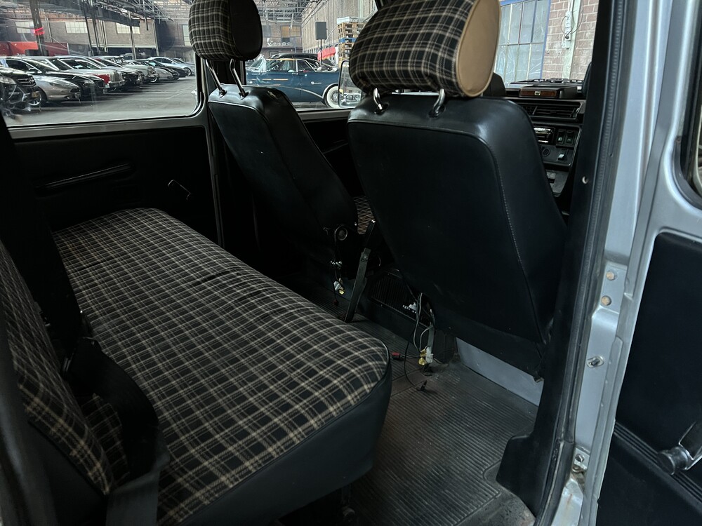 Mercedes-Benz 300GD Turbo Barndoors G-class 125hp 1980, P-061-DS.