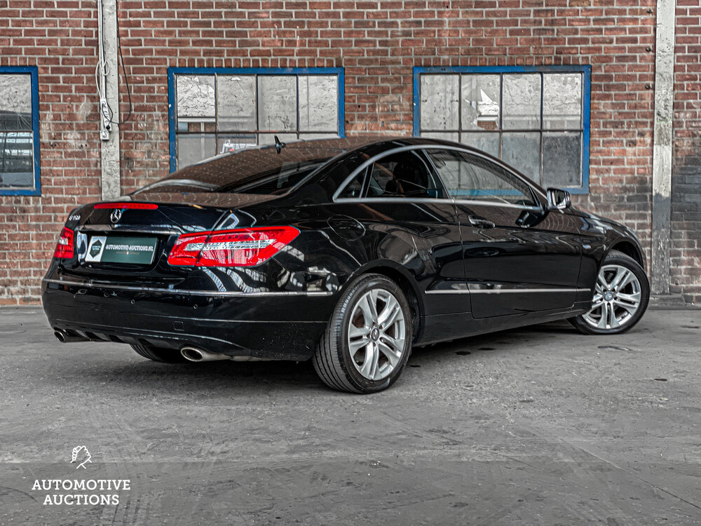 Mercedes-Benz E350 CGI Coupé 292hp 2011 E-Class.