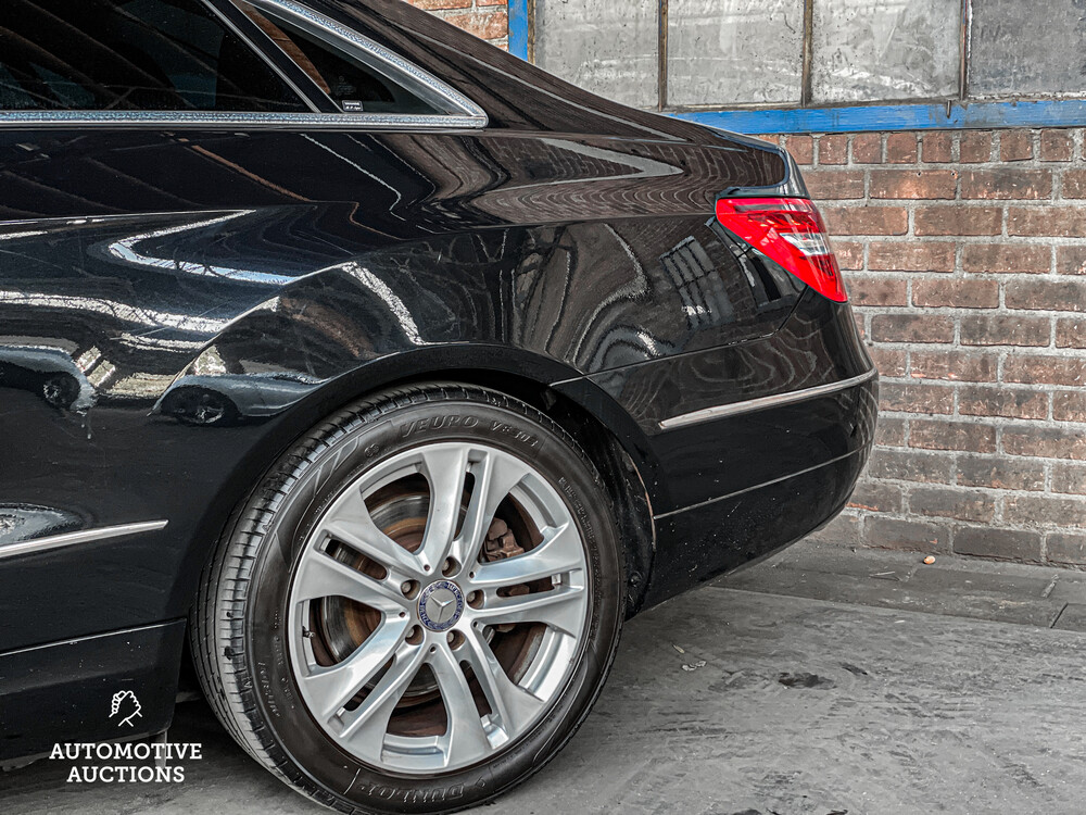 Mercedes-Benz E350 CGI Coupé 292hp 2011 E-Class.