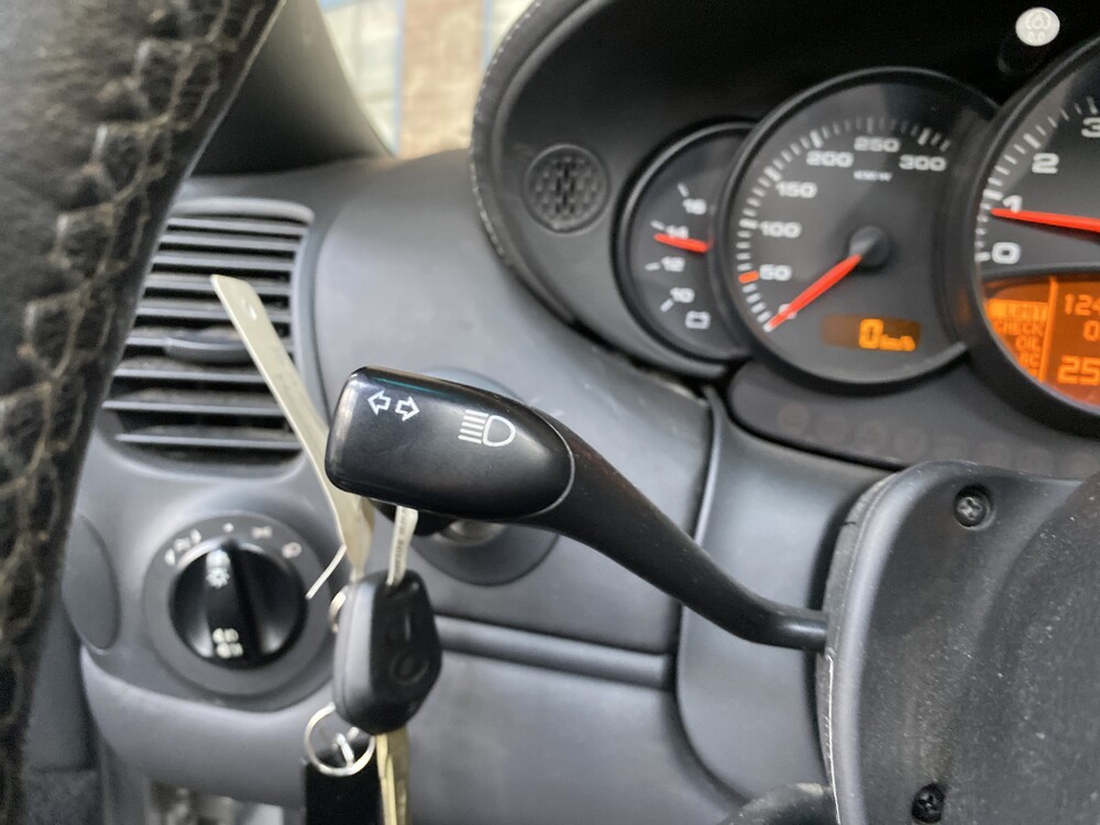 Porsche 911 996 Targa 3.6 320hp 2002 -YOUNGTIMER-.