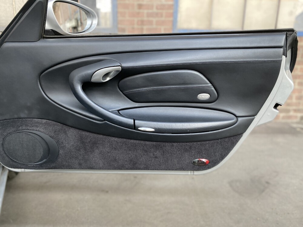 Porsche 911 996 Targa 3.6 320hp 2002 -YOUNGTIMER-.