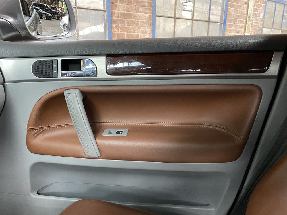 Volkswagen Touareg 3.6 V6 FSI Highline 280hp 2008, 37-HGR-5.