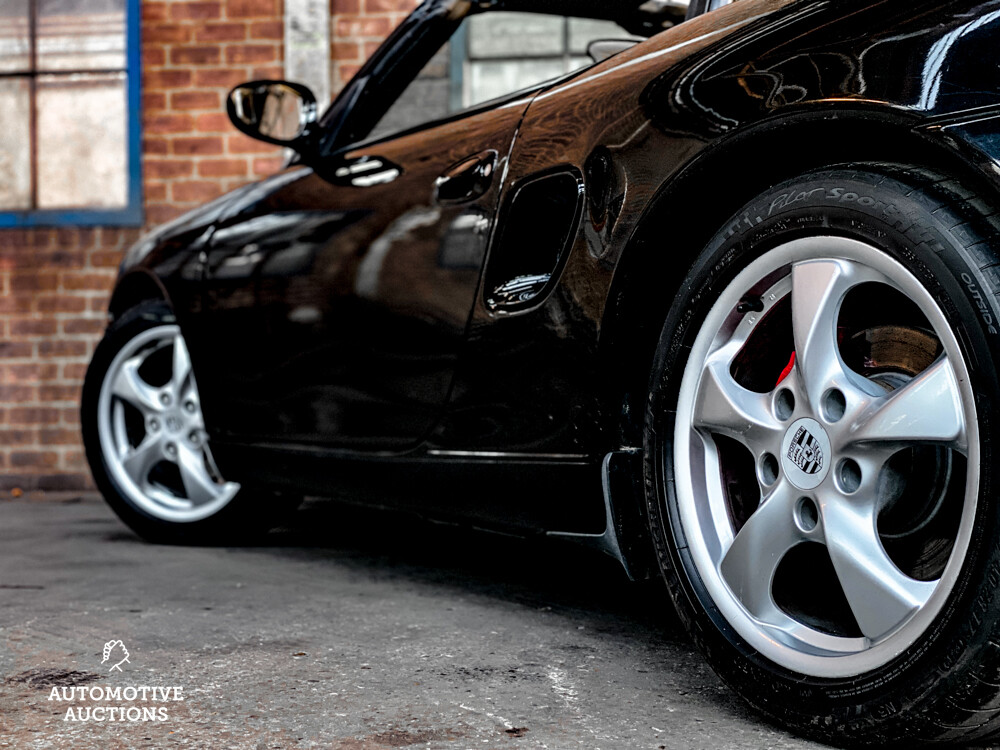 Porsche Boxster 986 2.7 220hp 2001 Convertible.