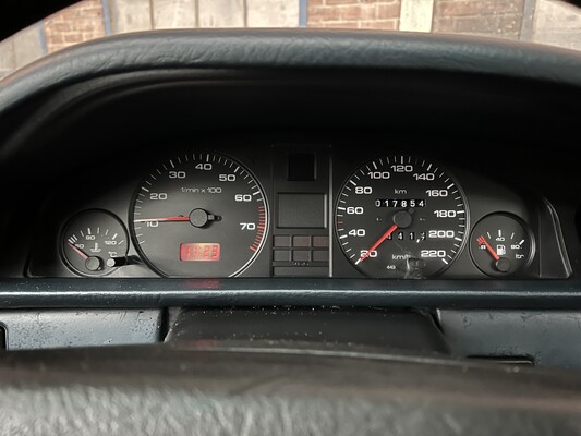 Audi 100 44 1.8 90hp 1988.