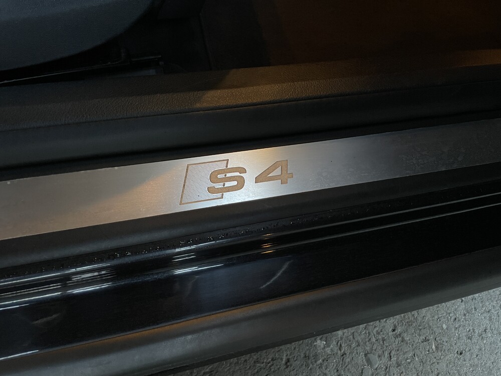 Audi S4 Avant 4.2 V8 QUATTRO 344hp 2004, ZH-913-Z.