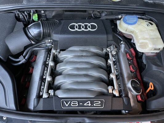 Audi S4 Avant 4.2 V8 QUATTRO 344 PS 2004, ZH-913-Z.