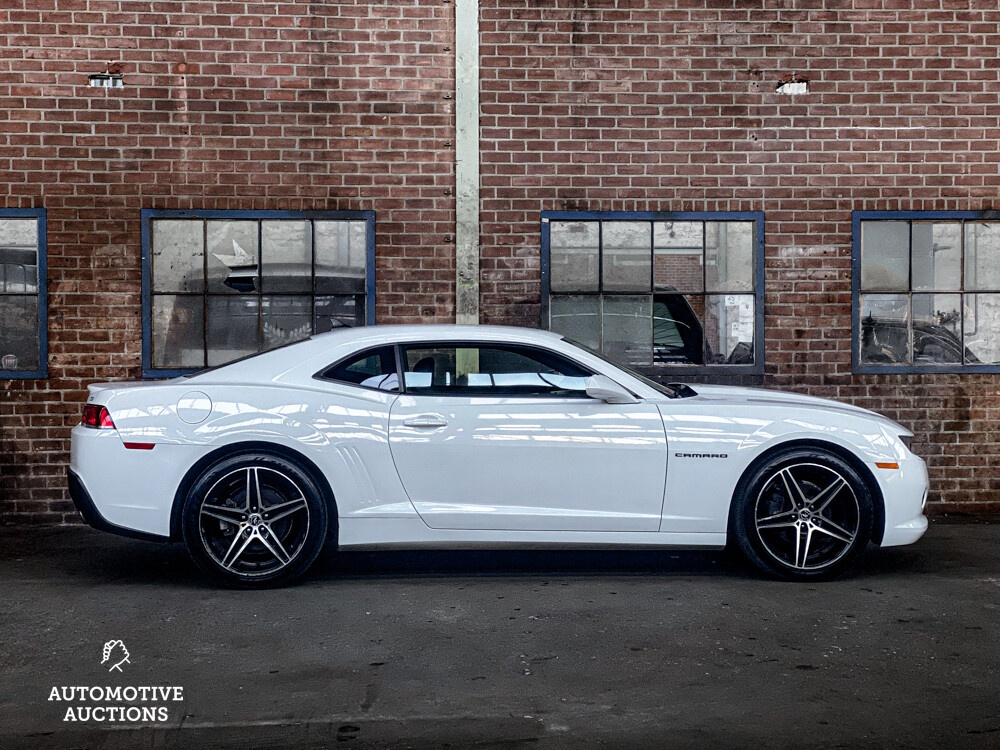 Chevrolet Camaro LS Coupe 323hp 2014.