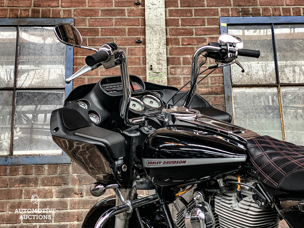 Harley Davidson FLTRI Road Glide 2004.