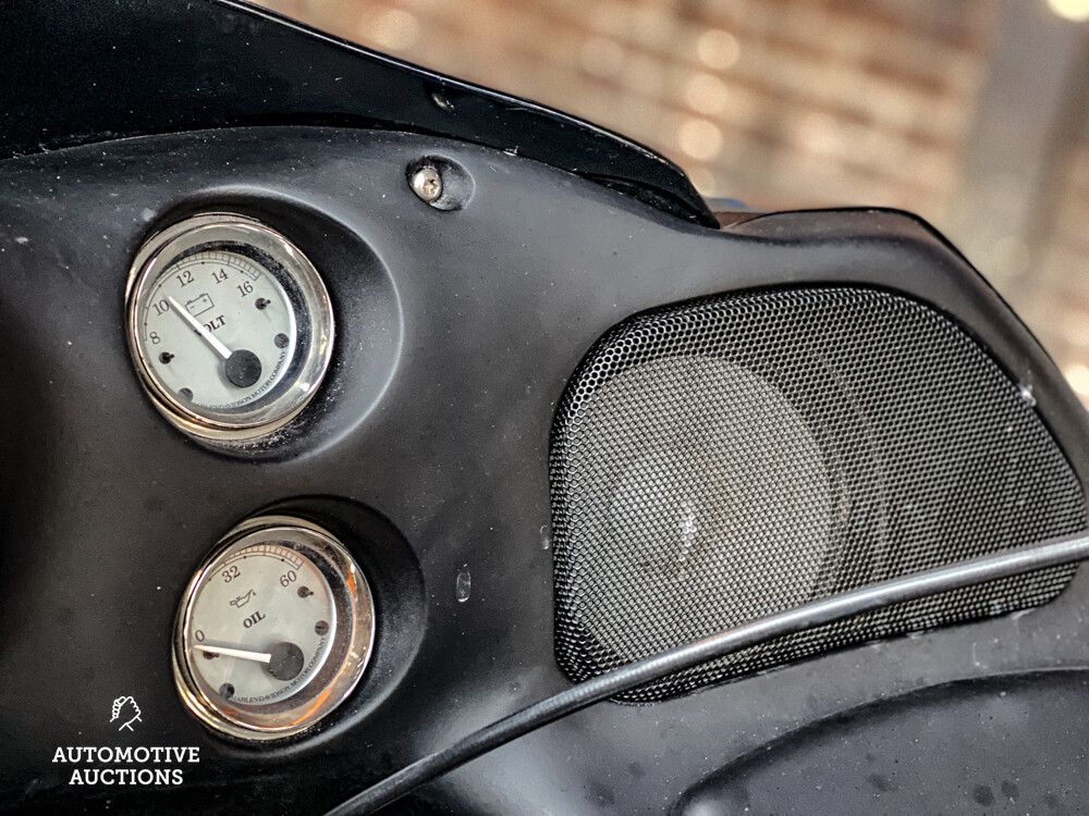 Harley Davidson FLTRI Road Glide 2004.