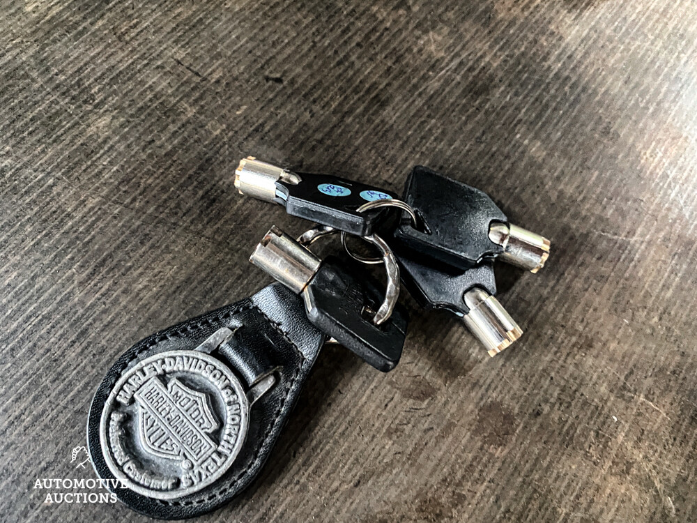 Harley Davidson FLTRI Road Glide 2004.