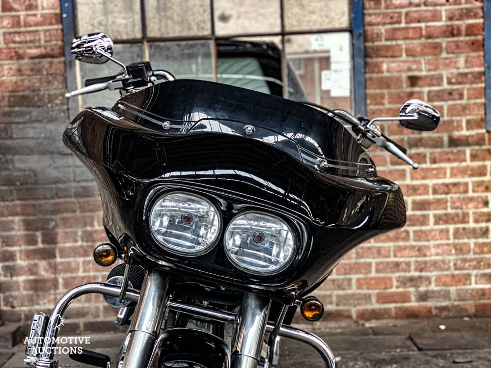 Harley Davidson FLTRI Road Glide 2004.