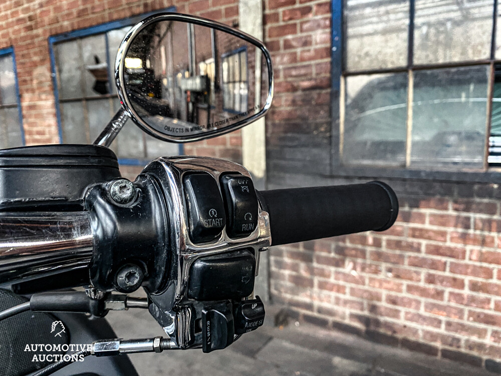 Harley Davidson FLTRI Road Glide 2004.