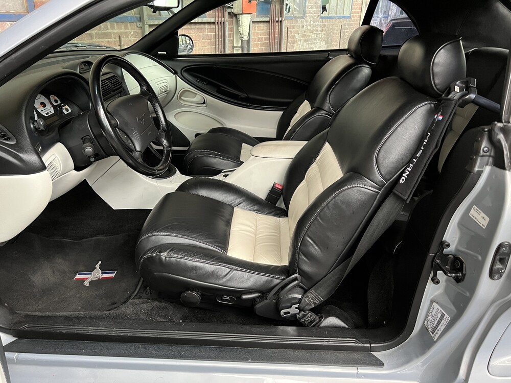 Ford Mustang GT5.0 V8 Convertible 218 1996, 32-PG-HF.