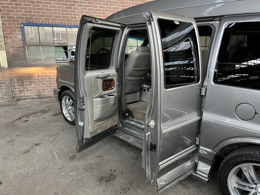 G.m.C. Savana Camper Van 2008 GMC.