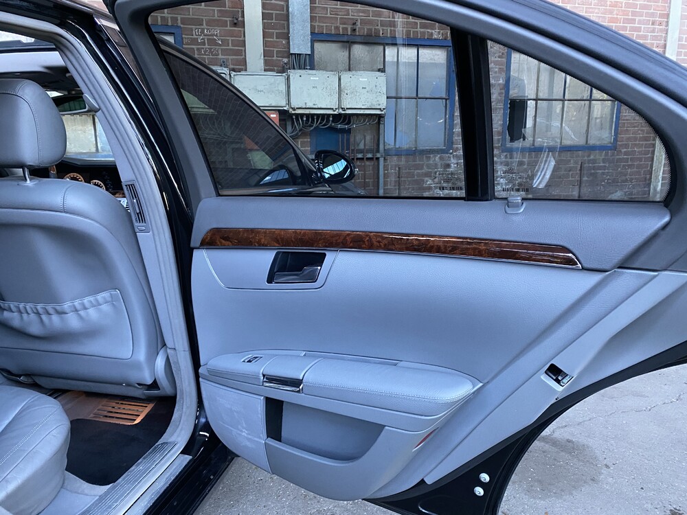 Mercedes-Benz S350 272hp 2006 S-Class.