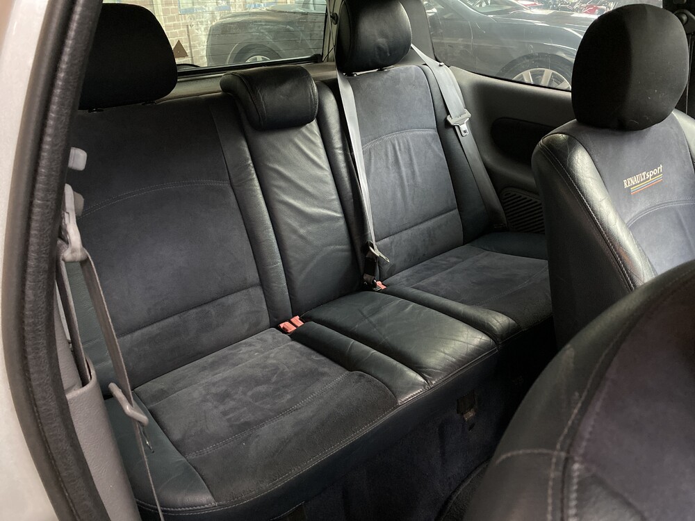 Renault Clio RS 2.0 169hp 2000 -Org. NL-, 33-GB-HS.