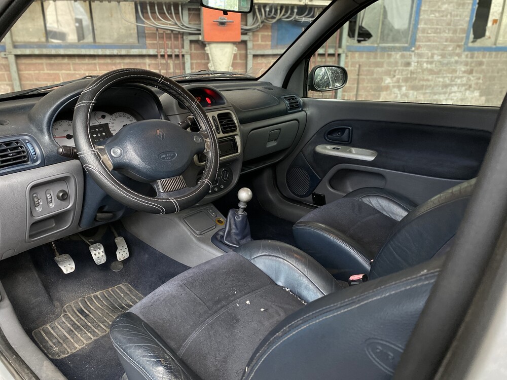 Renault Clio RS 2.0 169hp 2000 -Org. NL-, 33-GB-HS.