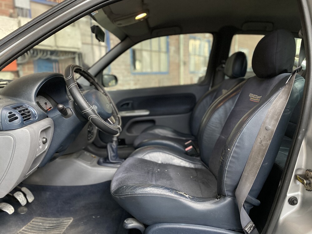 Renault Clio RS 2.0 169hp 2000 -Org. NL-, 33-GB-HS.