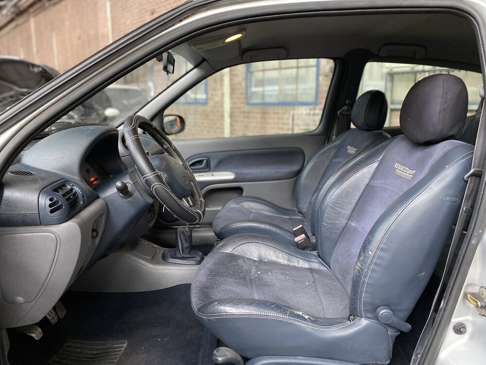 Renault Clio RS 2.0 169hp 2000 -Org. NL-, 33-GB-HS.