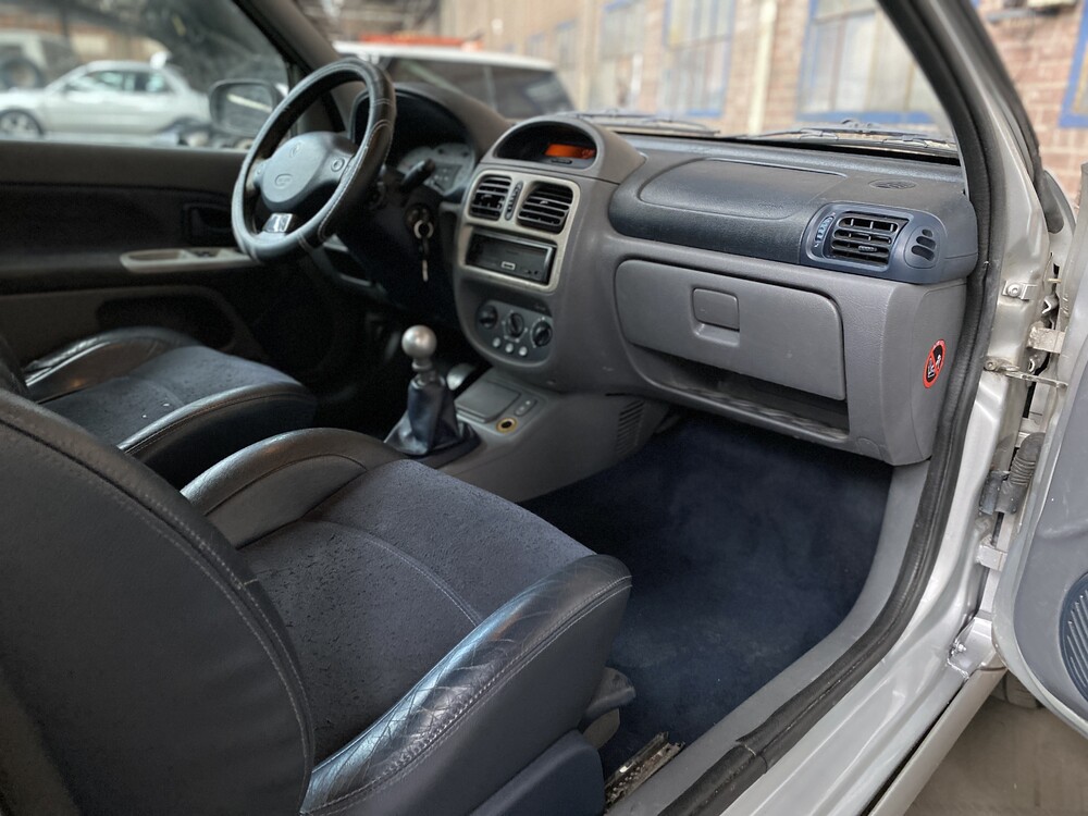 Renault Clio RS 2.0 169hp 2000 -Org. NL-, 33-GB-HS.