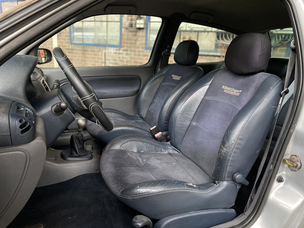 Renault Clio RS 2.0 169hp 2000 -Org. NL-, 33-GB-HS.