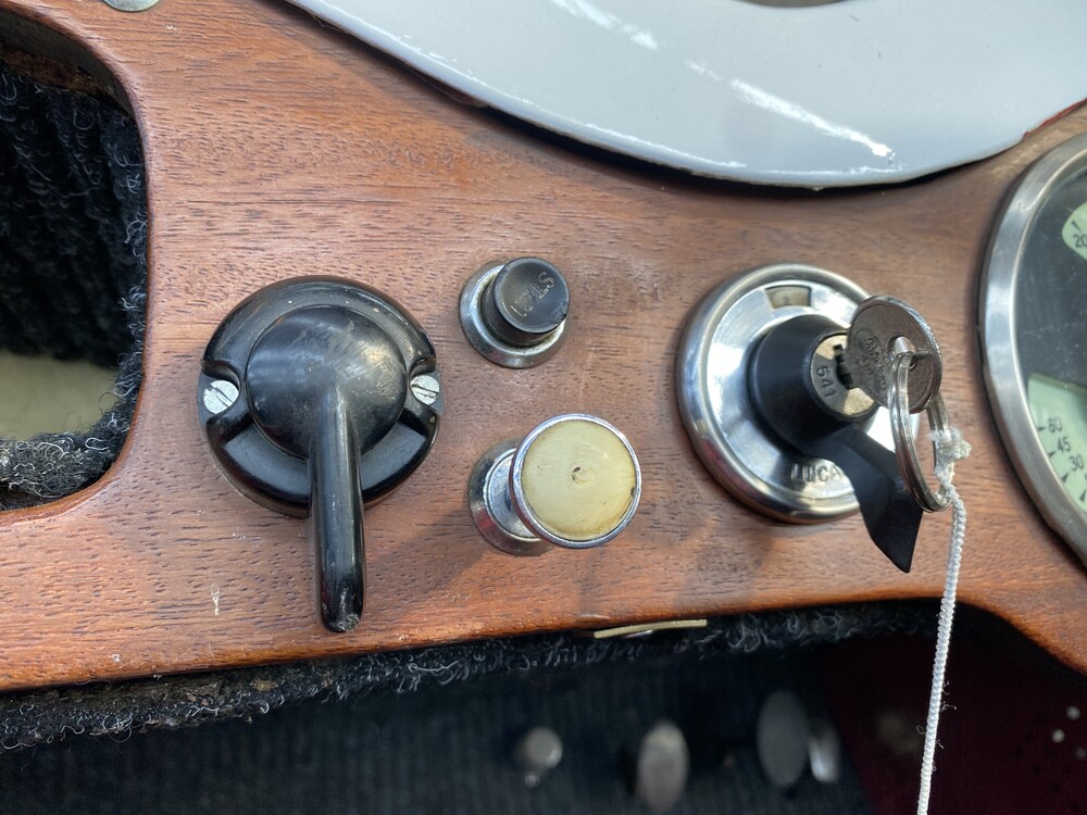 Singer Nine C 75hp 1947, LN-83-HL.