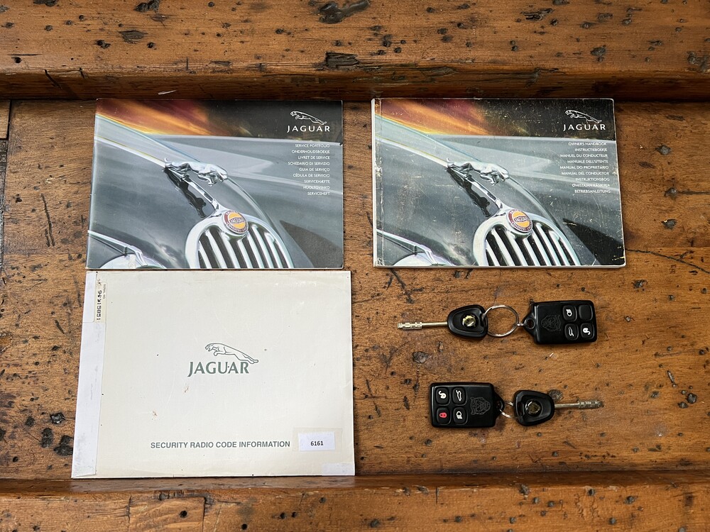 Jaguar XKR 4.0 V8 Convertible 294hp 2000, 41-JXB-2.