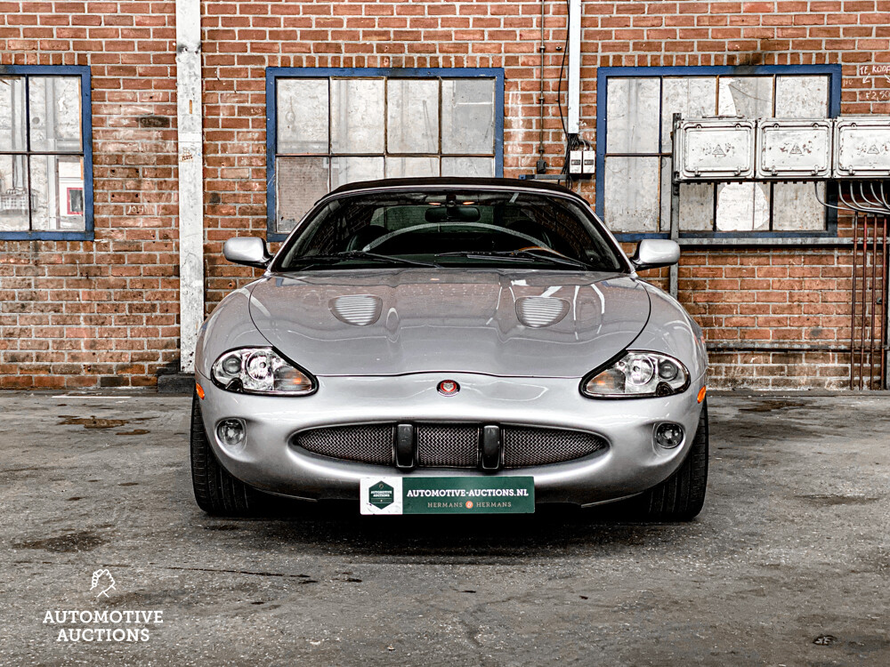 Jaguar XKR 4.0 V8 Convertible 294hp 2000, 41-JXB-2.