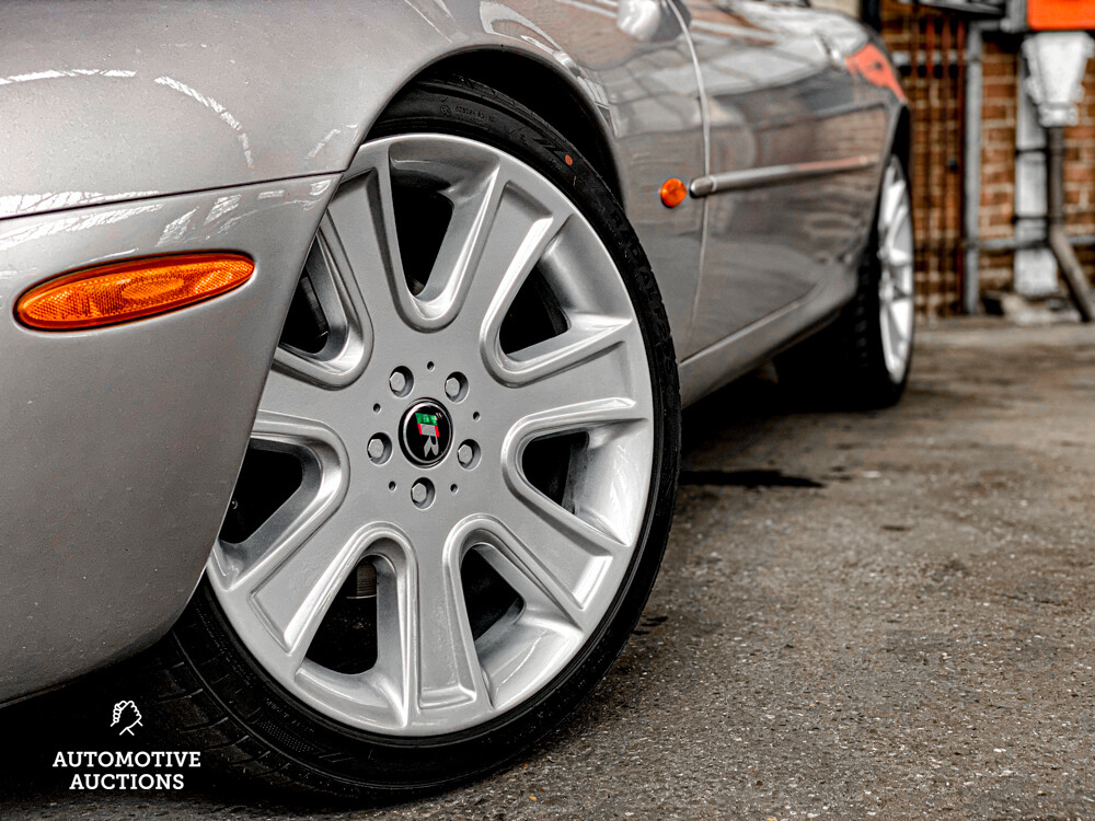 Jaguar XKR 4.0 V8 Convertible 294hp 2000, 41-JXB-2.