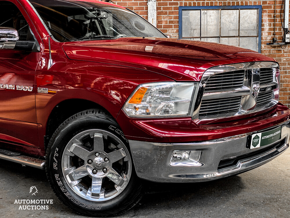 Dodge RAM 1500 5.7 V8 4x4 Quad Cab 6'4 Pickup 2011.
