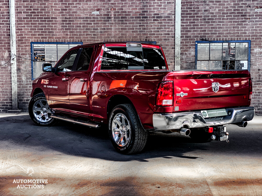 Dodge RAM 1500 5.7 V8 4x4 Quad Cab 6'4 Pickup 2011.