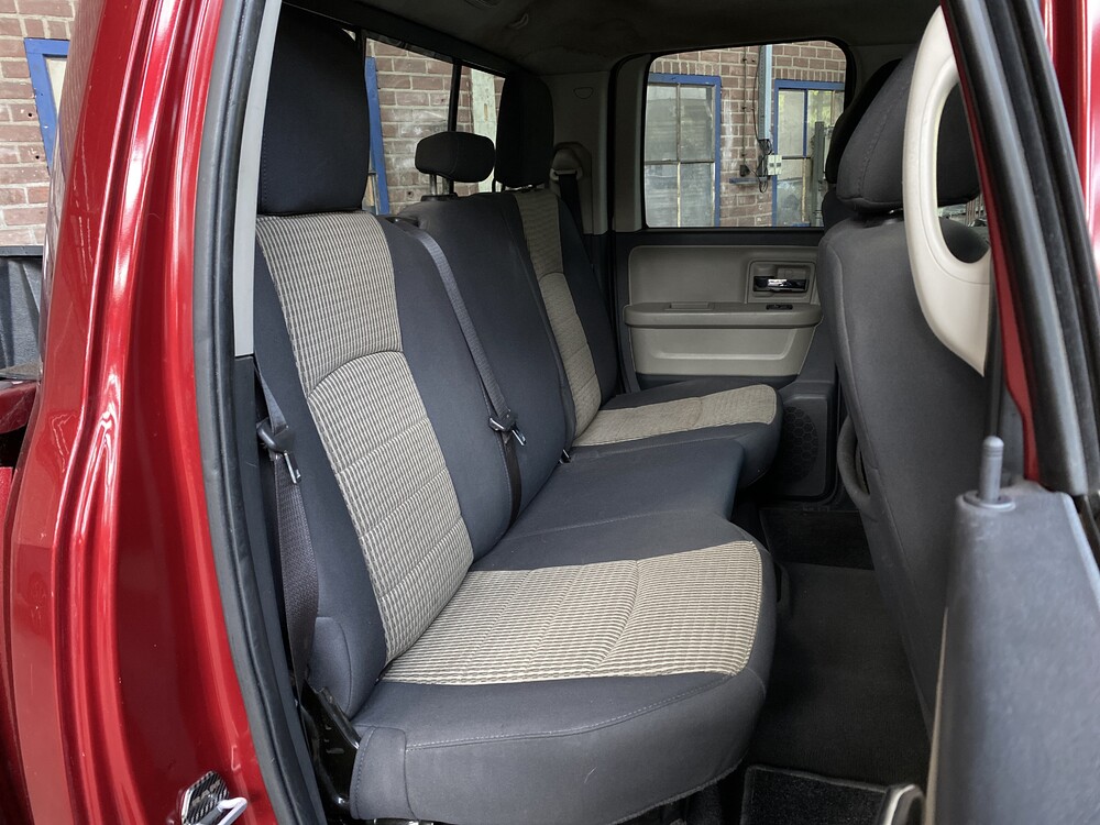 Dodge RAM 1500 5.7 V8 4x4 Quad Cab 6'4 Pickup 2011.