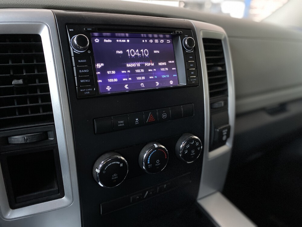 Dodge RAM 1500 5.7 V8 4x4 Quad Cab 6'4 Pickup 2011.