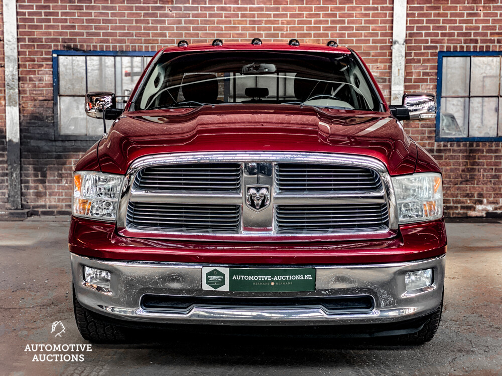 Dodge RAM 1500 5.7 V8 4x4 Quad Cab 6'4 Pickup 2011.