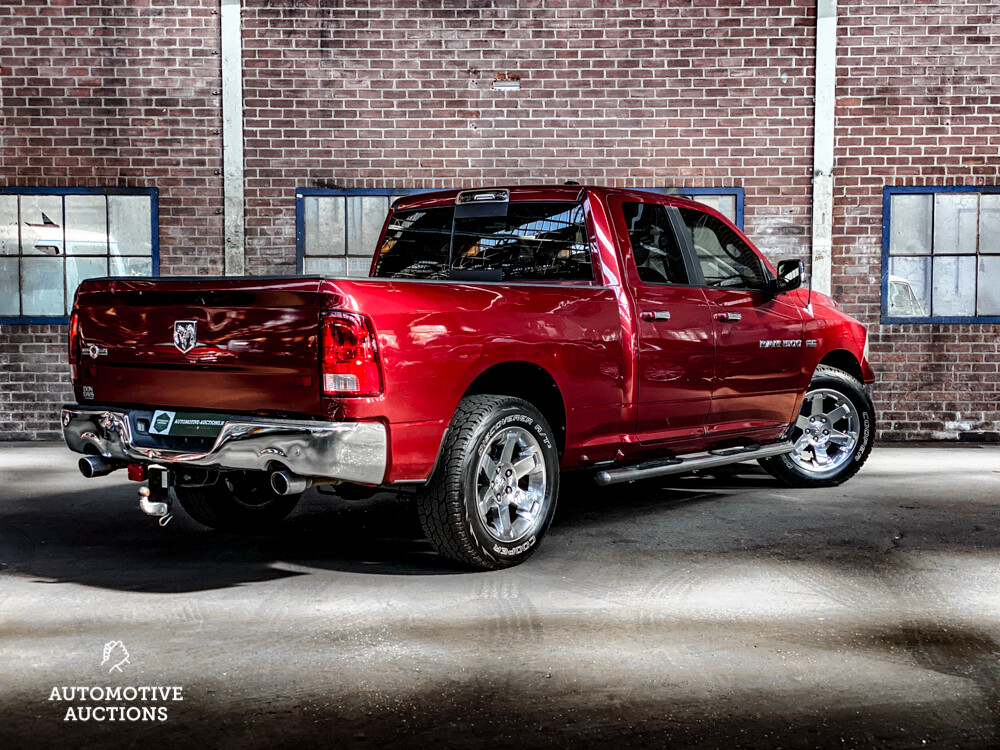 Dodge RAM 1500 5.7 V8 4x4 Quad Cab 6'4 Pickup 2011.