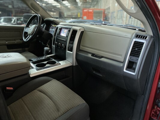 Dodge RAM 1500 5.7 V8 4x4 Quad Cab 6'4 Pickup 2011.