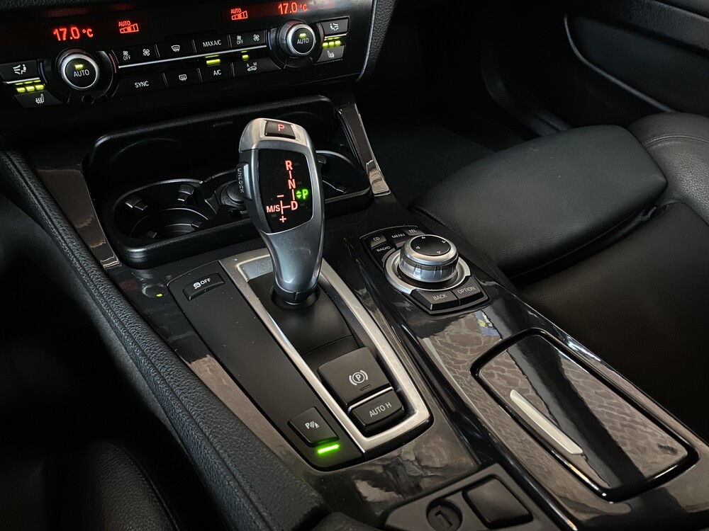 BMW 535d Touring High Executive FACELIFT 299hp 2010 5-Series, J-061-BD.