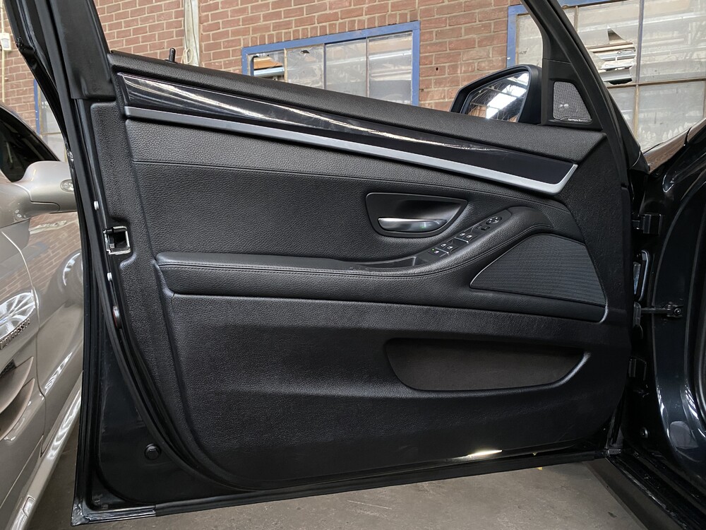 BMW 535d Touring High Executive FACELIFT 299hp 2010 5-Series, J-061-BD.