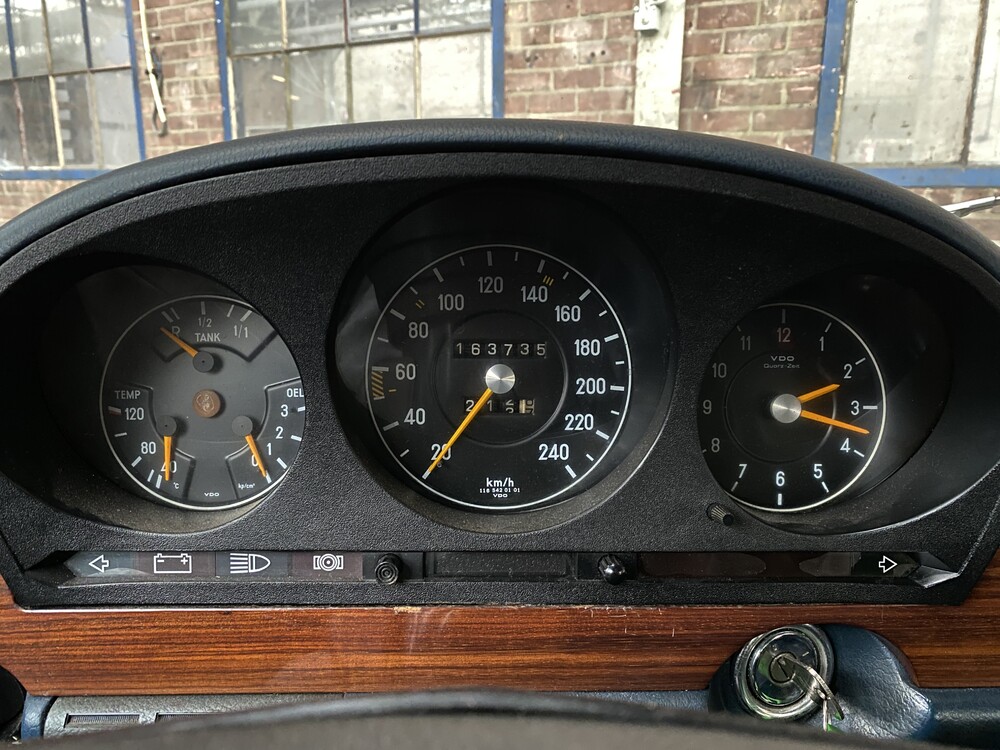 Mercedes-Benz 280S W116 160hp 1974 S-Class, 99-YD-68.