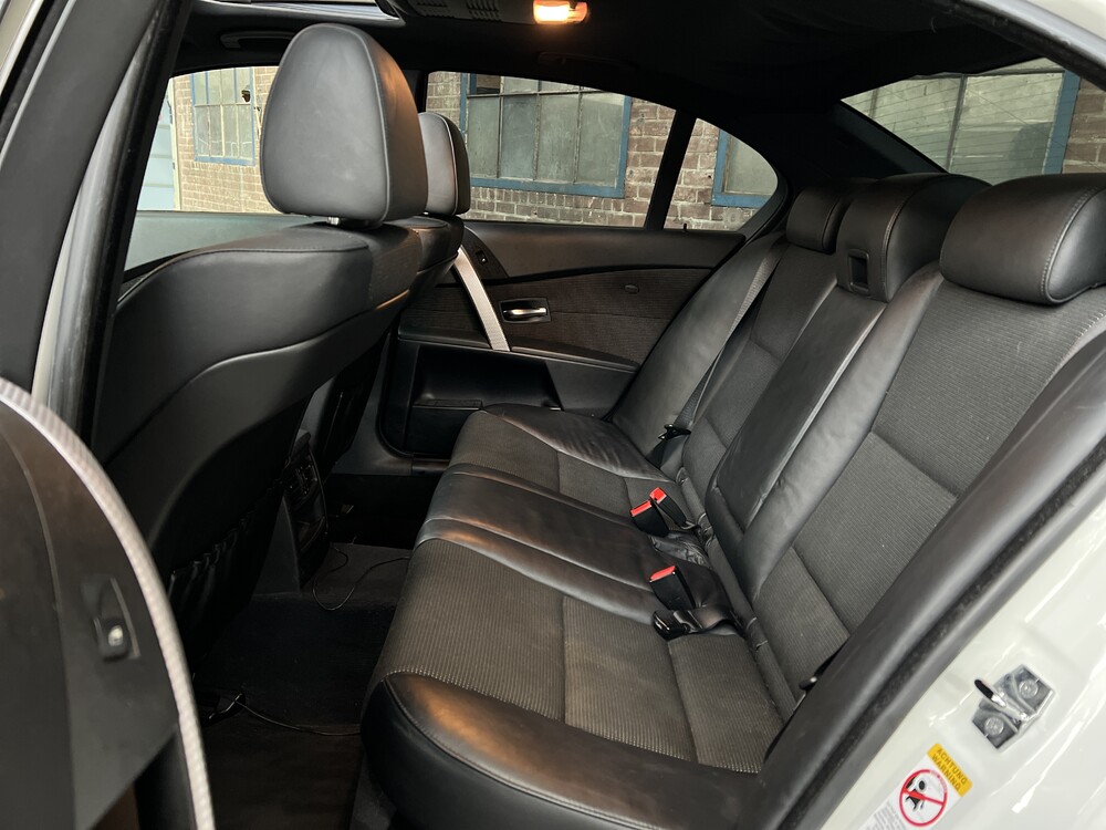 BMW 530i M-Sport E60 231hp 2004 5 Series -Youngtimer-.