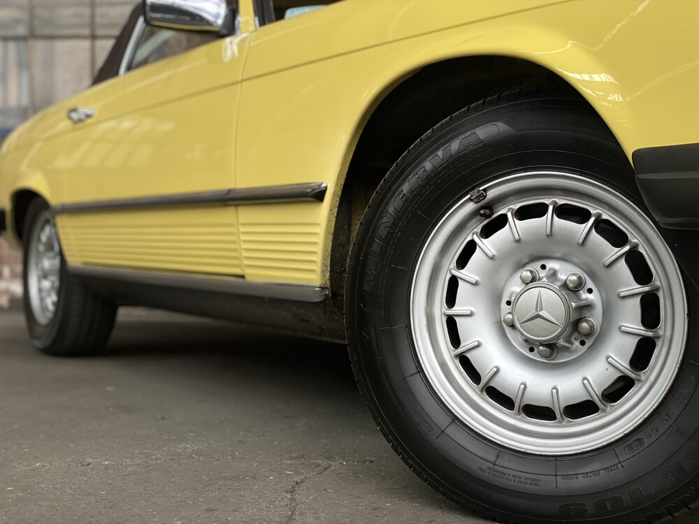 Mercedes-Benz SL380 V8 Convertible 204 HP 1982.