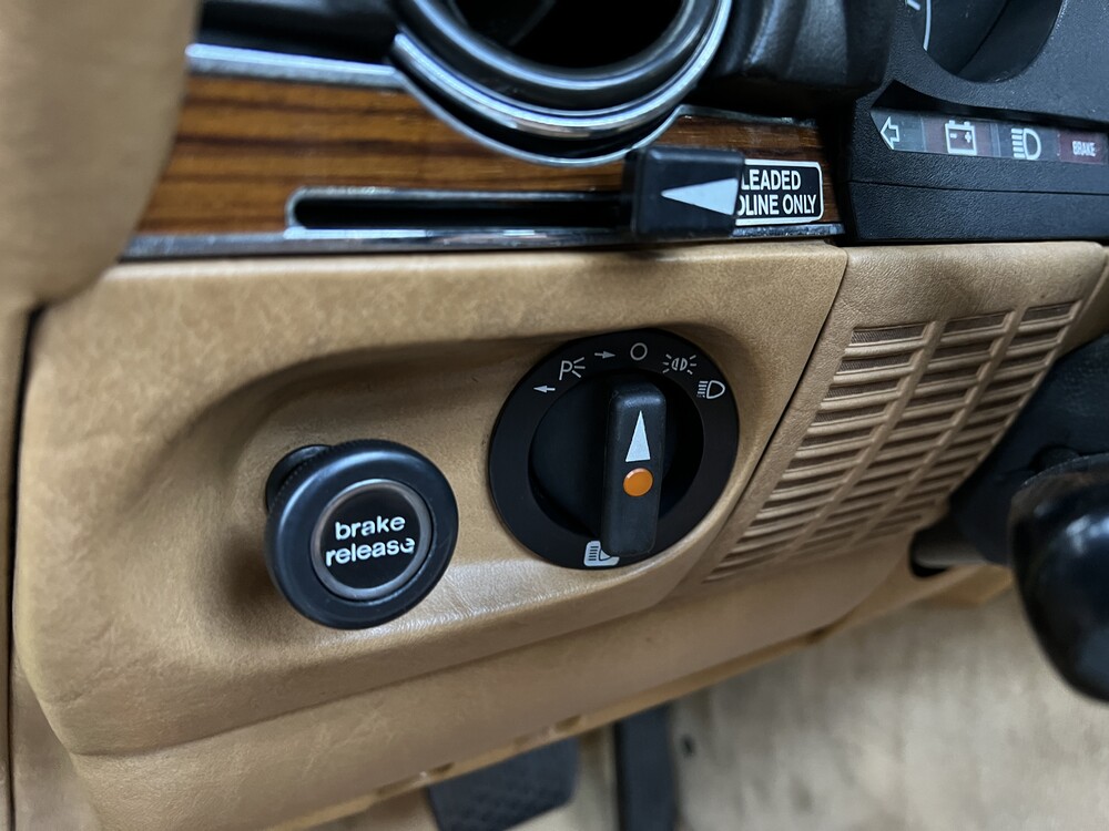 Mercedes-Benz SL380 V8 Convertible 204 HP 1982.