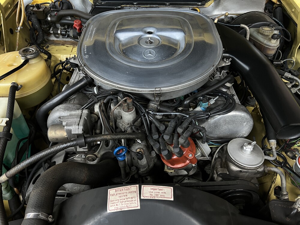 Mercedes-Benz SL380 V8 Convertible 204 HP 1982.