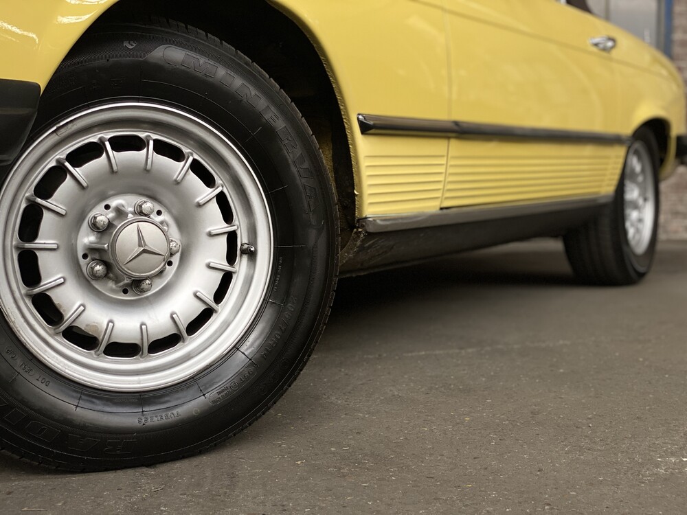 Mercedes-Benz SL380 V8 Convertible 204 HP 1982.