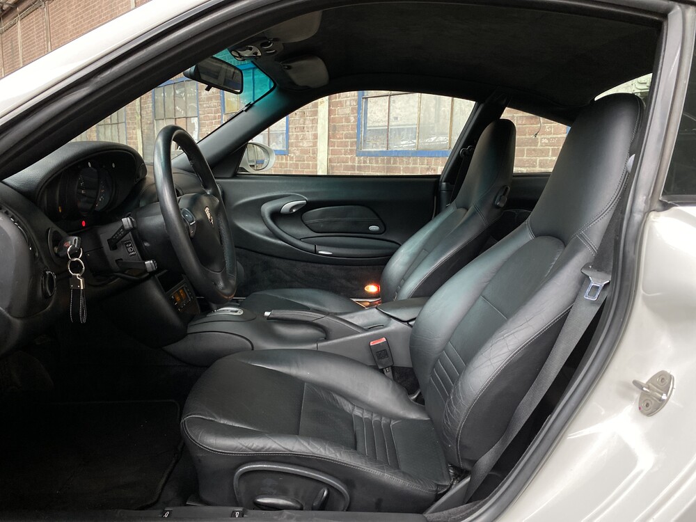 Porsche 911 Carrera 3.6 Coupe 320hp 996 MKII 2002, P-712-SG.