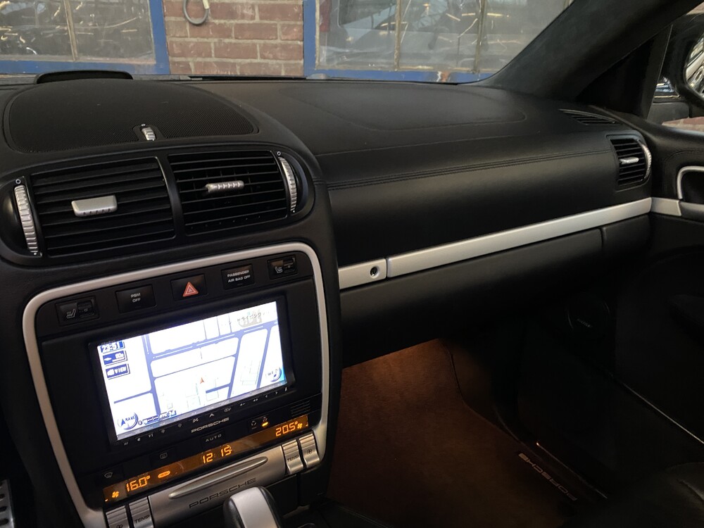 Porsche Cayenne Turbo 4.8 V8 500hp 2009 -Youngtimer-.